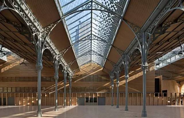 巴黎打折村的购物攻略,巴黎三街有什么好玩的地方