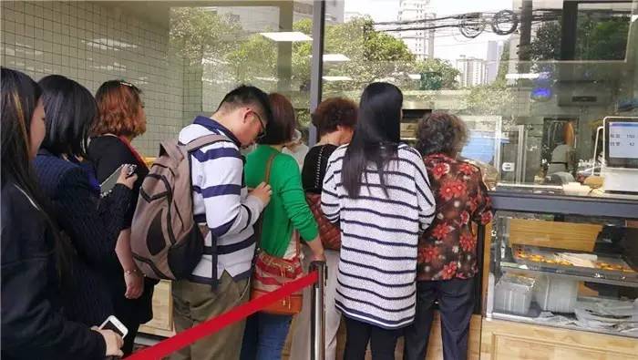 鲍师傅最好的店在哪里,鲍师傅上海探店