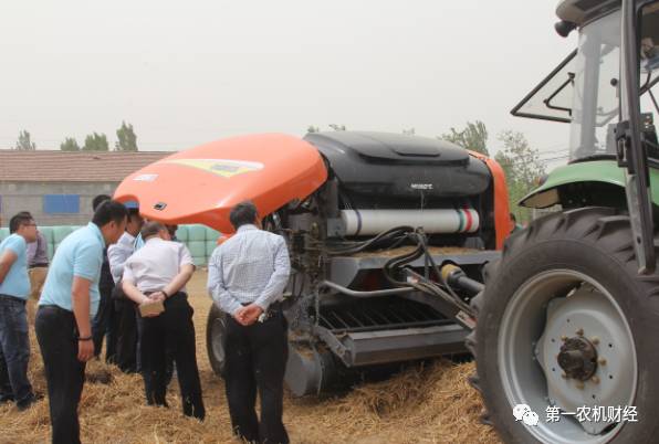 华德打捆机新款双轴,华德最新打捆机