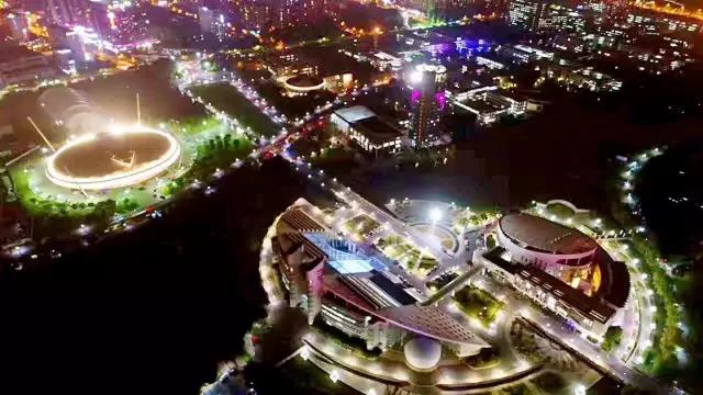 帝国大厦、堪培拉电讯塔、广州塔、杭州东站，浙大用这种方式庆生