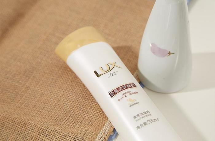 细软发质拉直容易翘,细软卷头发怎么烫成粗硬直发