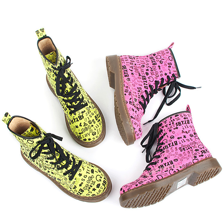 要走出的一条“丝绸之路”，怎能少的了一双西域的潮鞋？