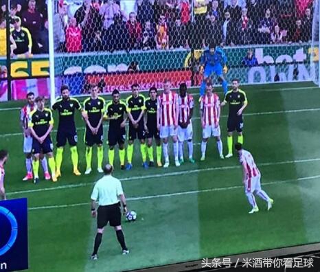 科斯塔踢球视频,科斯塔图片足球