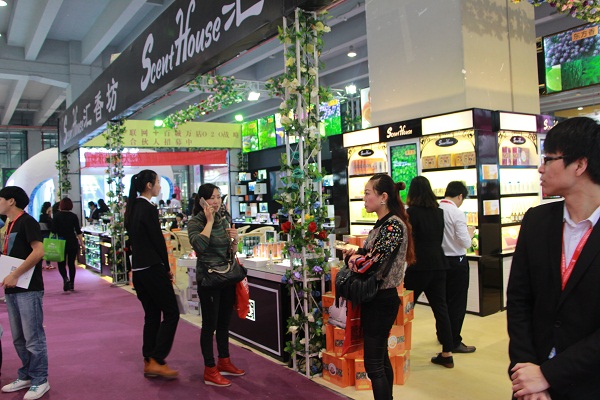 化妆品销售业绩提升详细方案,化妆品品牌如何提高销售业绩