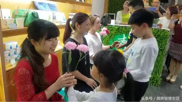 感恩母亲手工康乃馨,母亲节送妈妈什么礼物康乃馨手工