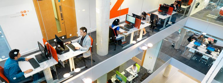 萨里大学生留学条件,英国留学萨里大学