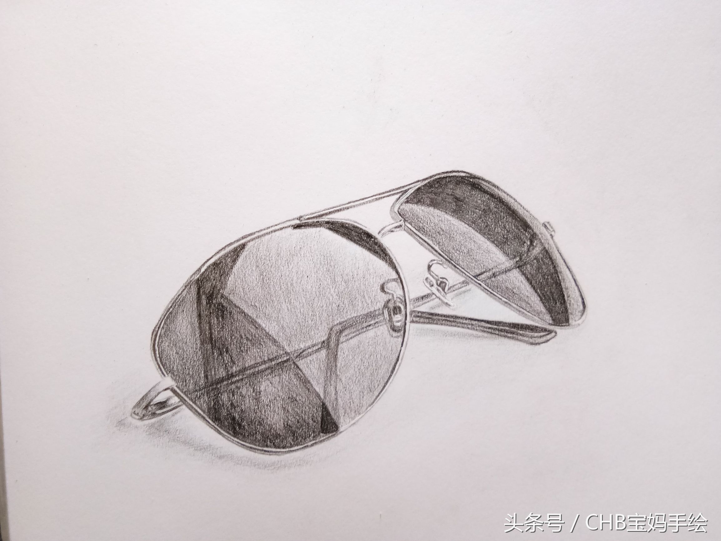 彩铅怎么画眼睛又简单又漂亮,彩铅上色眼镜