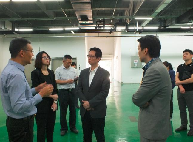 马来西亚“一带一路”总商会郑州综合保税区参观考察进行时