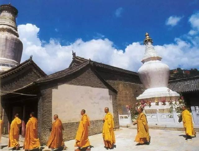 带你走进五台山｜塔院寺之“青庙十大寺”之一
