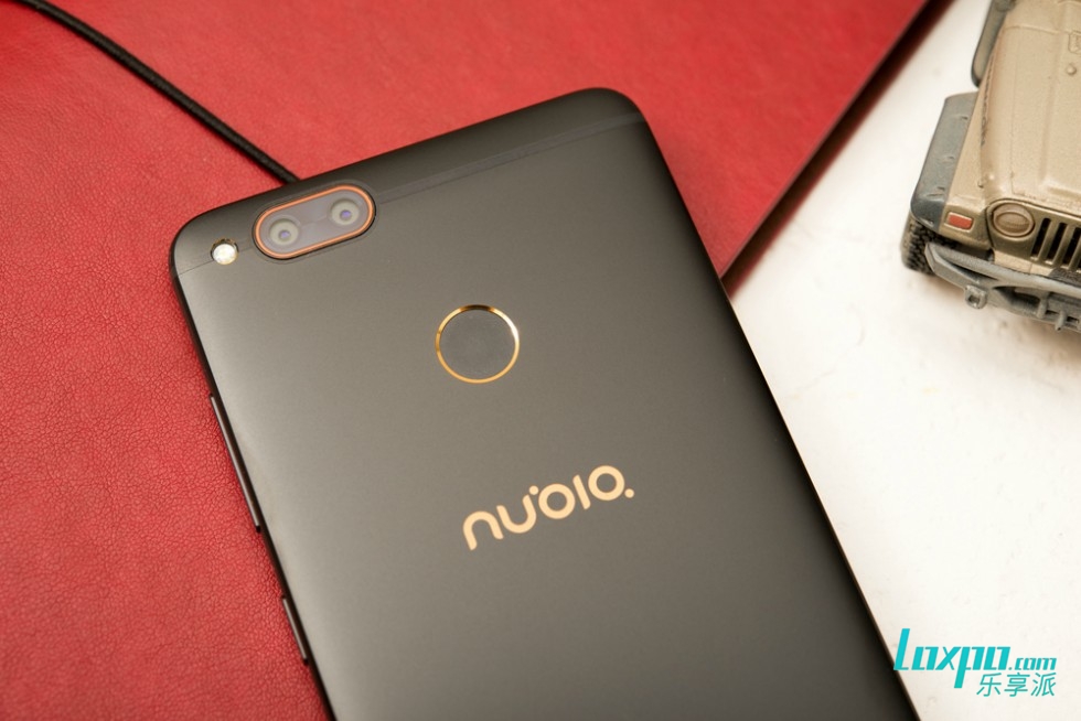 努比亚z17mini闪屏,努比亚z17mini旗舰图片
