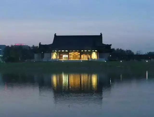 帝国大厦、堪培拉电讯塔、广州塔、杭州东站，浙大用这种方式庆生