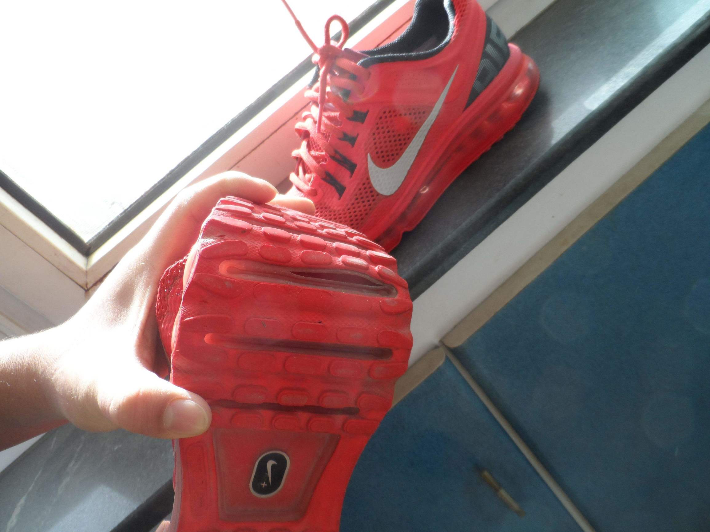 假货通过物流变“海归”,快递的沦陷只是黑色产业中的一环?