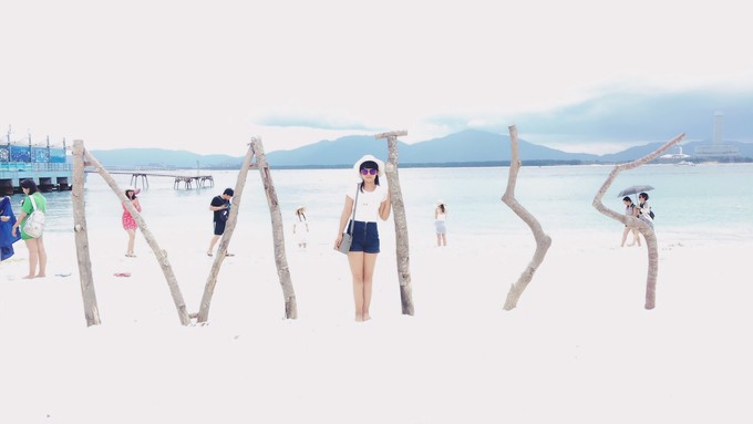 两个快乐的小阿妹神游三亚