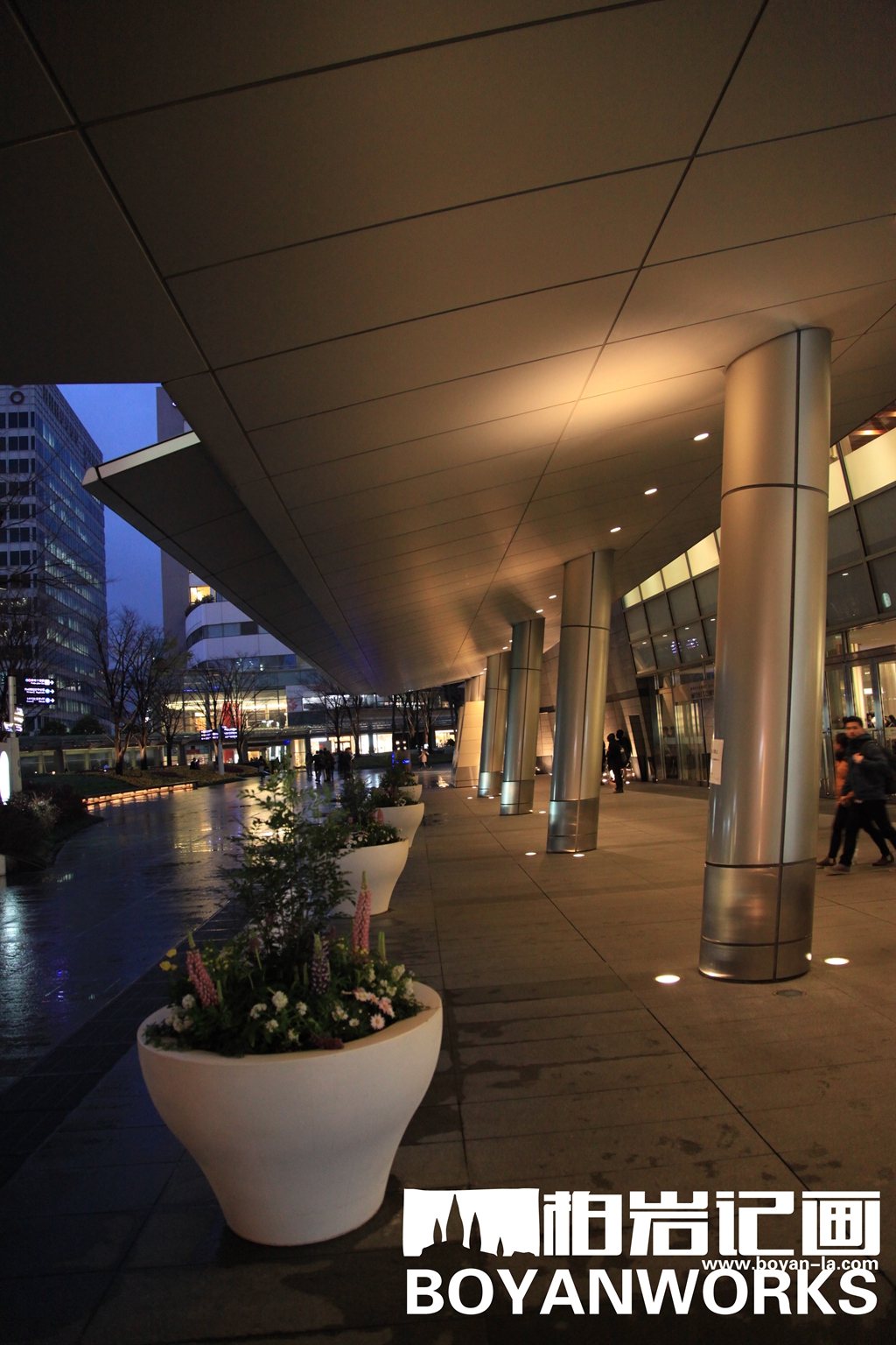 柏岩·记画｜世界与东京的交叉点——六本木