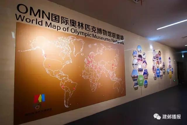 漫步南京钟山风景区,南京奥林匹克博物馆夜景