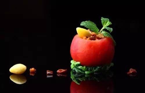 这个空降厨师,为何工资高过港厨?