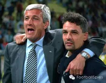 巴乔94年背影图片,49岁的巴乔照片