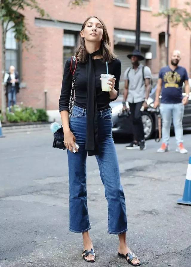 蕾哈娜新鞋,蕾哈娜的水晶鞋