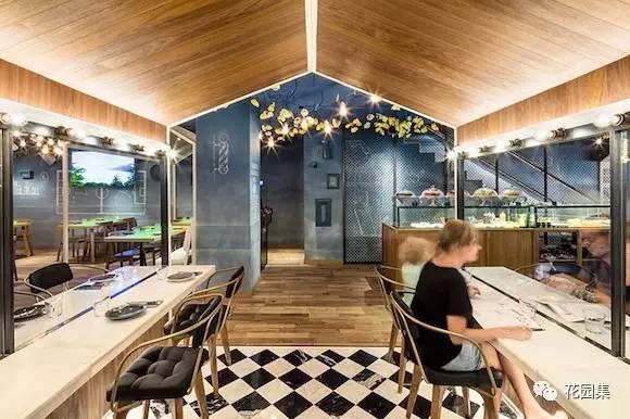 梅西足球之路完整视频,走进梅西豪宅