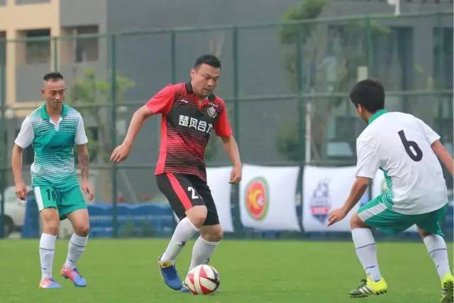 前武汉籍国脚助阵2017足球城超楚风合力3-2绝杀东风本田