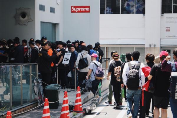 supreme和nike联名棉衣,supremenike联名价格