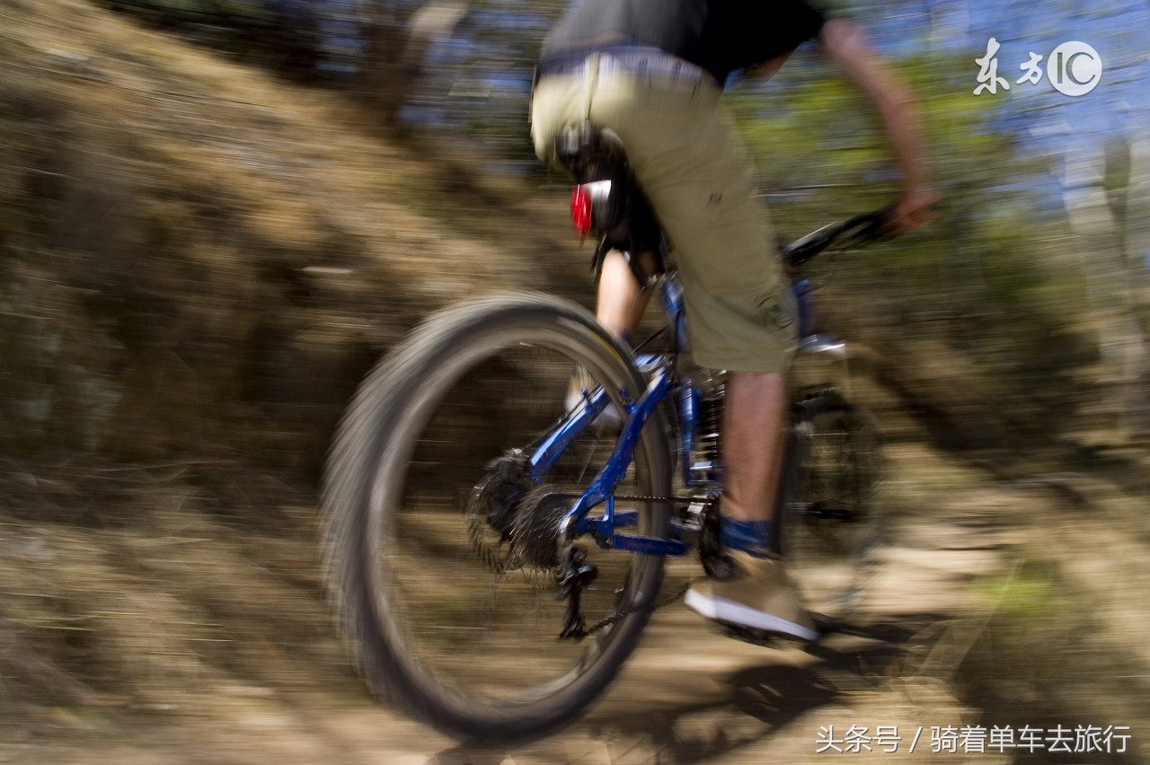 山地车骑行公路的正确姿势,山地车上坡正确骑行姿势