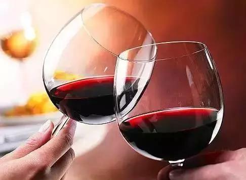 红酒一次喝不完可以存放多久,醒过的红酒可以放多久