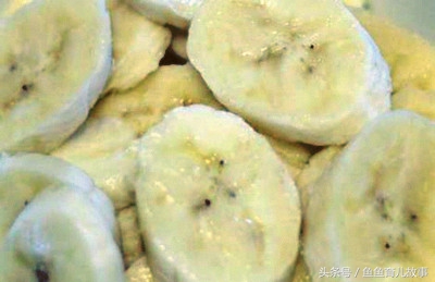 5个月宝宝拉虫子黑色条状,六个月宝宝拉出像虫子一样的东西