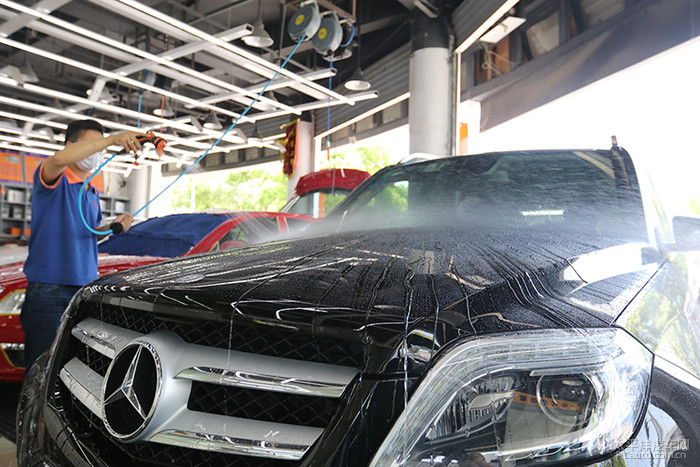 奔驰glk300整备全过程,奔驰glk300全车抛光价格