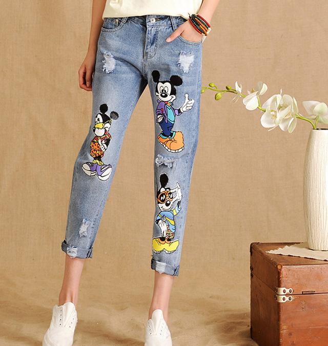 浅色哈伦牛仔裤怎么穿出高级感,个性哈伦牛仔裤洋气十足