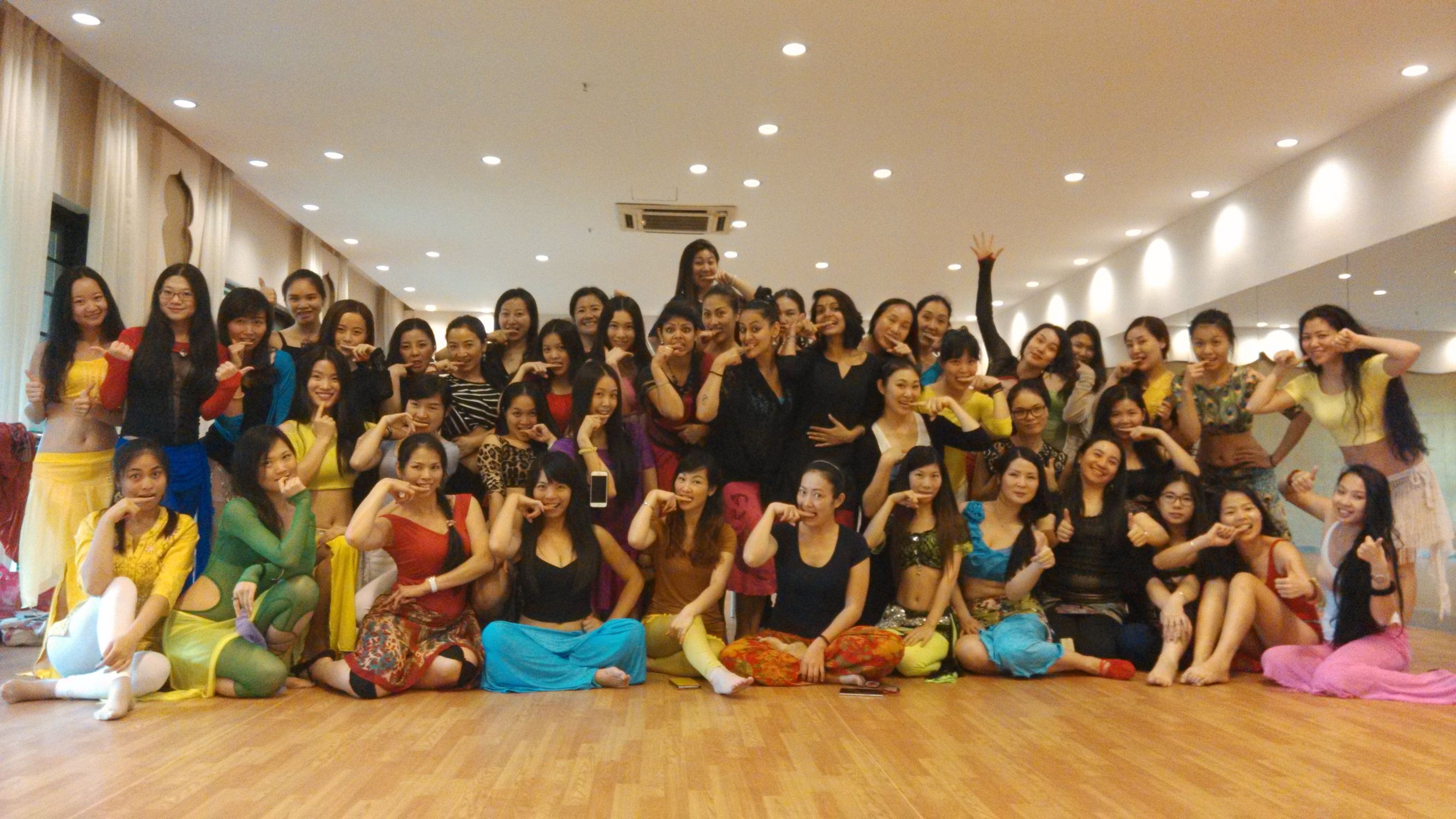 瑜伽东方舞双料女神孙天舒：三维立体黄金胯训练课程体系开创者