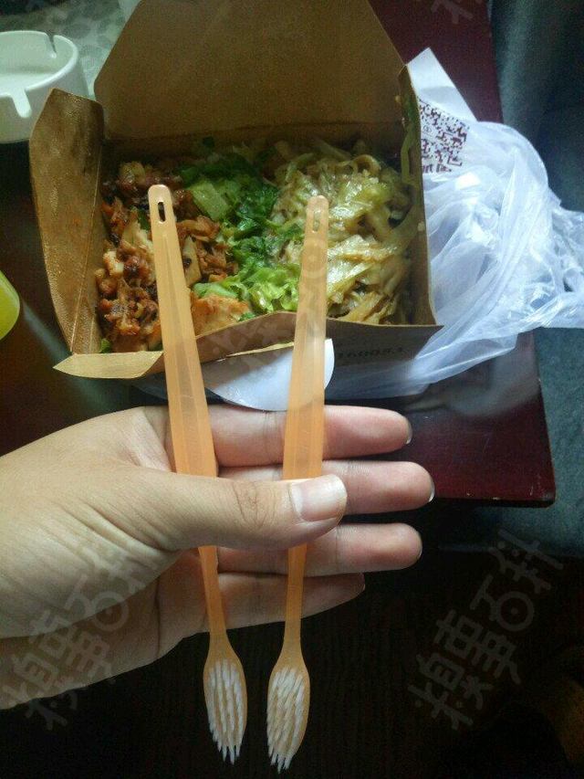 结婚堵门要红包的幽默句子,结婚堵门100个问题搞笑