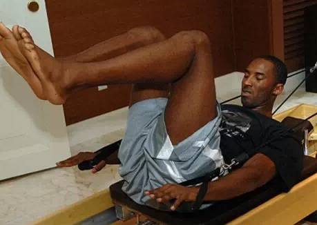 碎片时间用来王者打野?为了美和健康,当然还是碎片普拉提