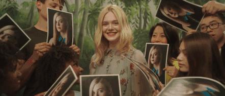 19岁爆红好莱坞女星,好莱坞巨星戛纳电影节红毯