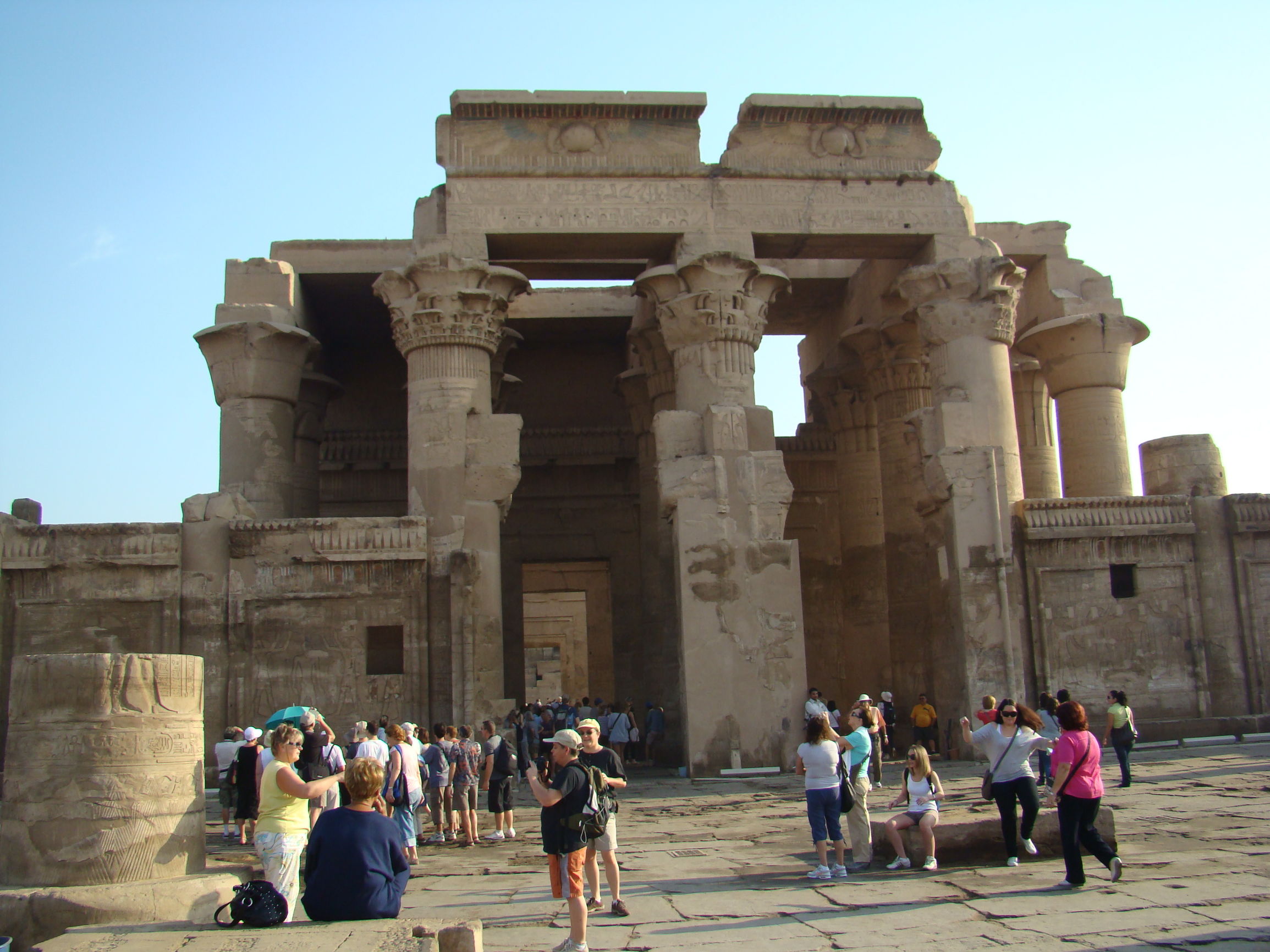 埃及三大著名的金字塔,埃及金字塔探秘纪录片