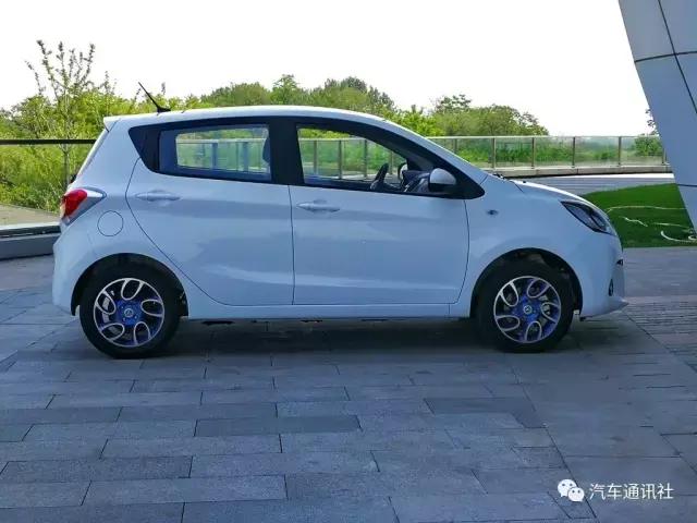 奇瑞小蚂蚁驾车体验视频,奔奔e-star和奇瑞小蚂蚁