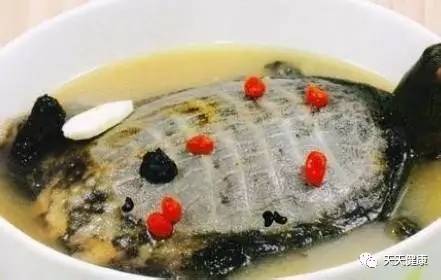 夏季有点低热吃什么药,夏季低烧是什么原因引起的