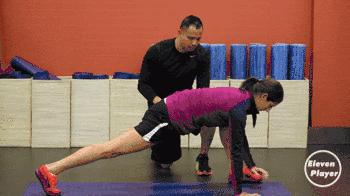 足球运动员健身的训练方法,足球拉伸训练100个经典动作