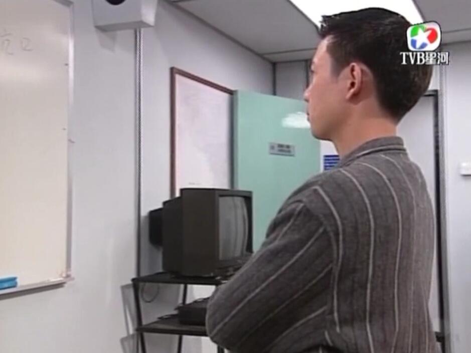 刑事侦缉档案红衣女郎杀人案,刑事侦缉档案红衣女郎男扮女装