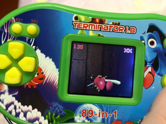 国产换屏游戏机,还记得小时候玩的游戏吗图片