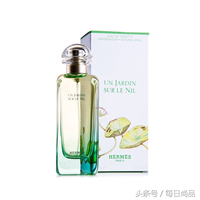 每个女生都应该拥有的一件东西,每个女人都拥有一颗钻戒