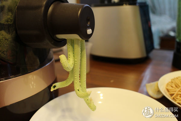 九阳19年新款破壁机,九阳面条机评价最好的一款