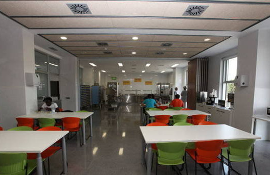 世纪青训,拉玛西亚是足坛最强的青训营吗