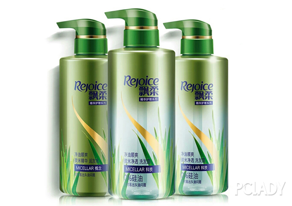 夏天头发总是湿的怎么回事,为什么头发黏黏腻腻的