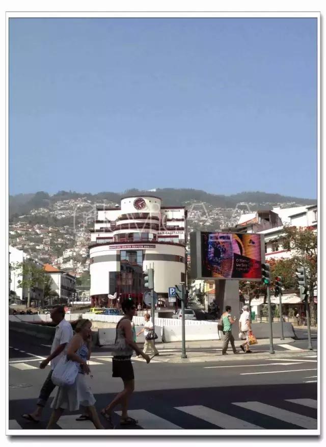 c罗出生在丰沙尔吗,c罗的家在丰沙尔什么地方