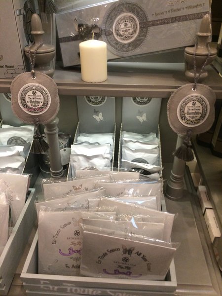 从泰国回来泰国必带的东西清单,泰国购物必买清单有哪些