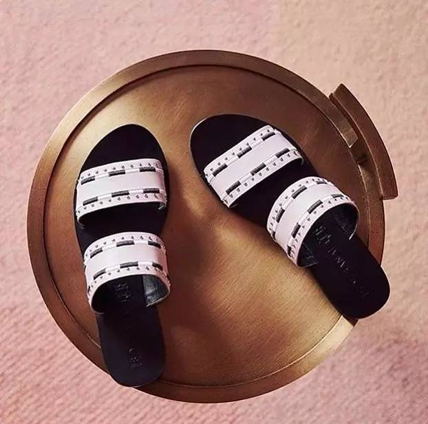 好穿又便宜的国货鞋,世界三大休闲鞋履品牌