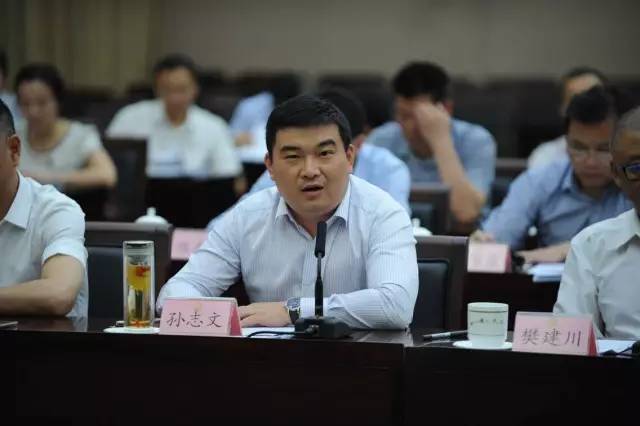 四川省党政代表团来粤考察交流,四川党政代表团赴渝座谈会