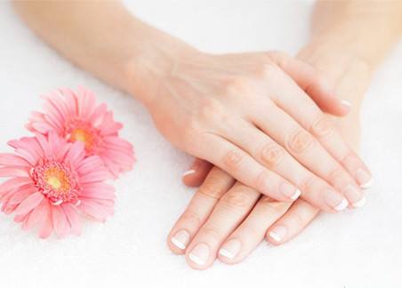 夏季手心干,夏季手心脱皮干燥怎么回事