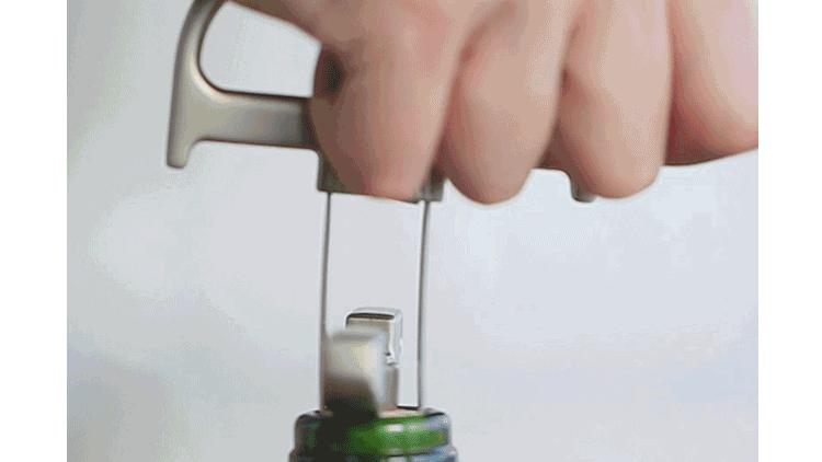 不会用开瓶器，就像开好房却对TA无从下手啊！